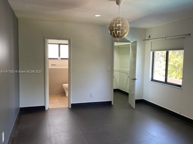 HOLLYWOOD LAKES SECTION - Residential