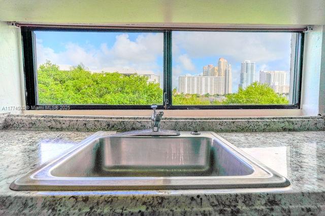 PLAZA OF AMERICAS CONDO P - Residential