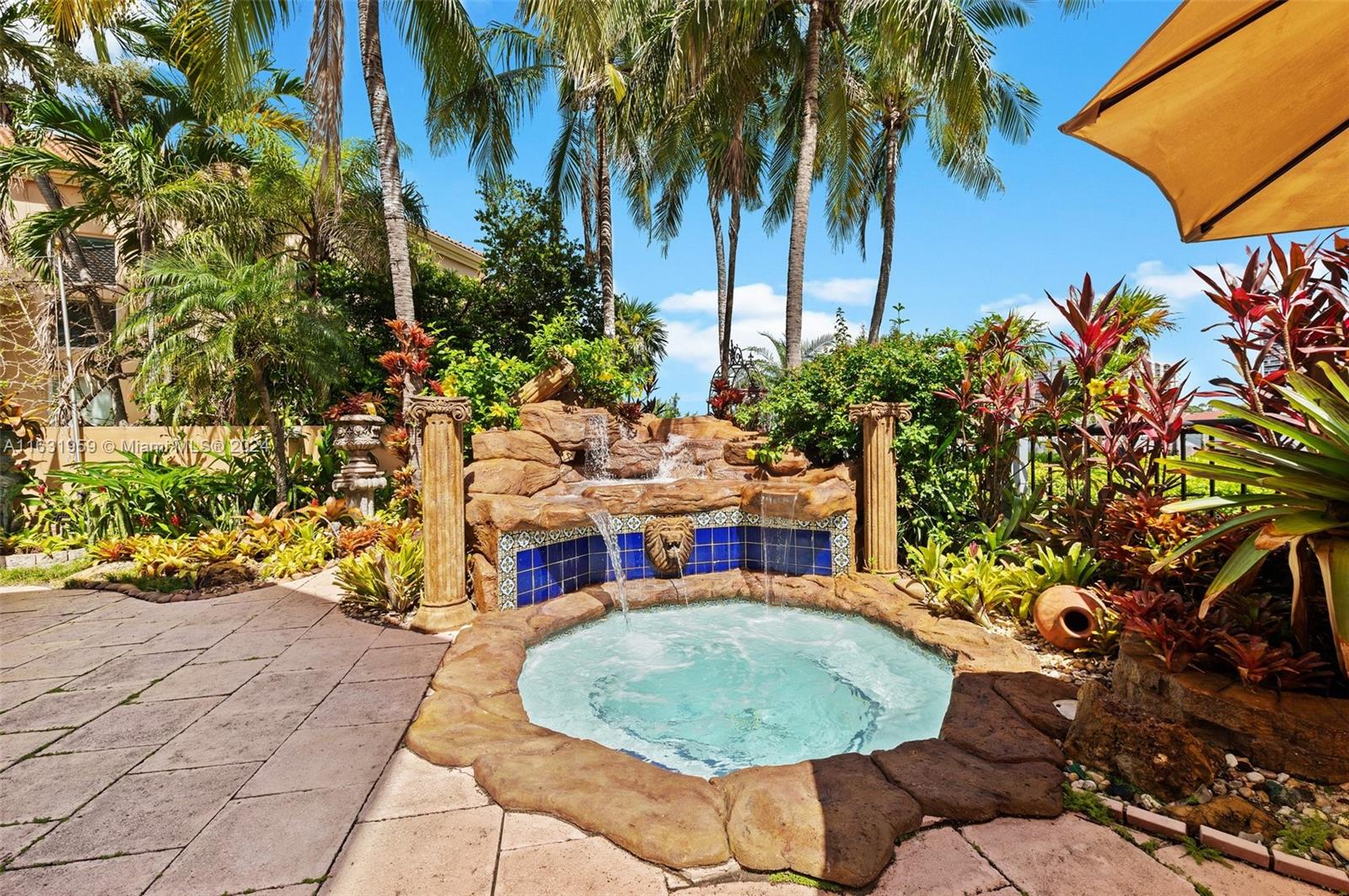 ISLAND WAY - Residential