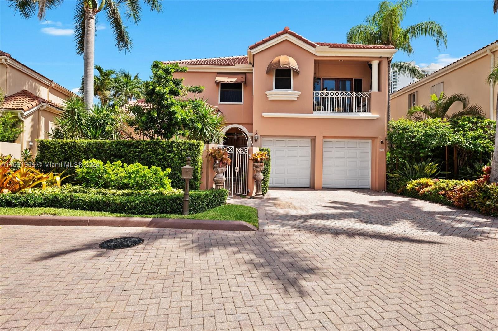 ISLAND WAY - Residential