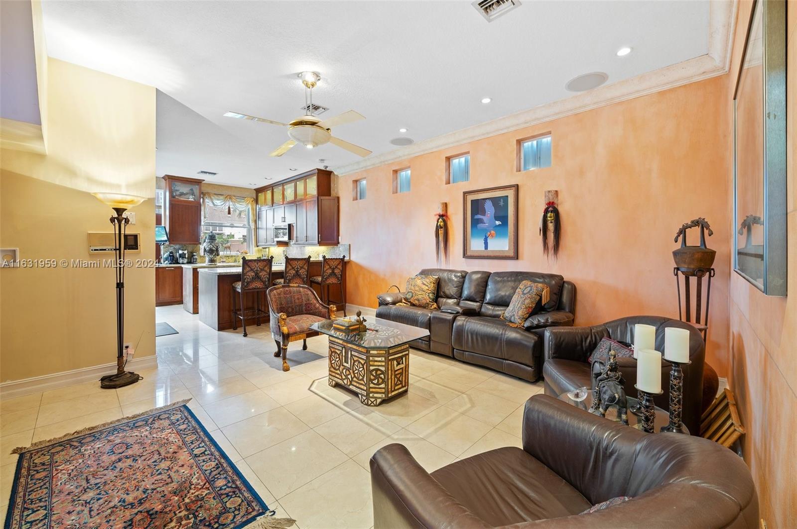 ISLAND WAY - Residential