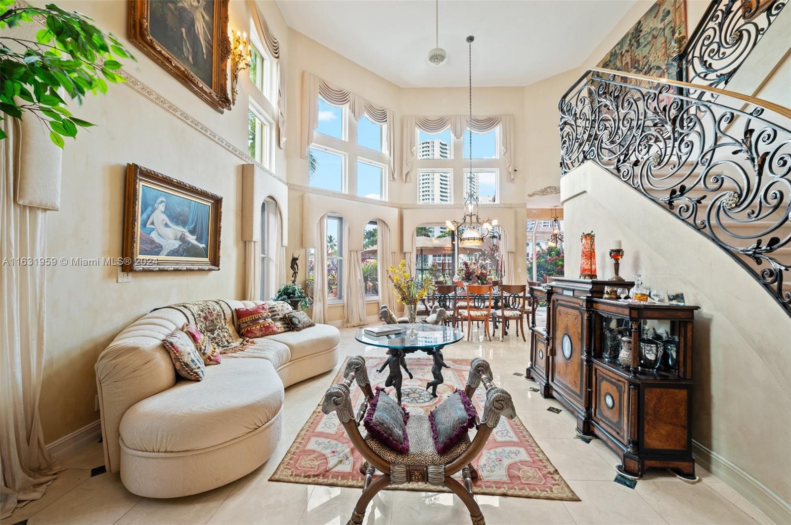 ISLAND WAY - Residential