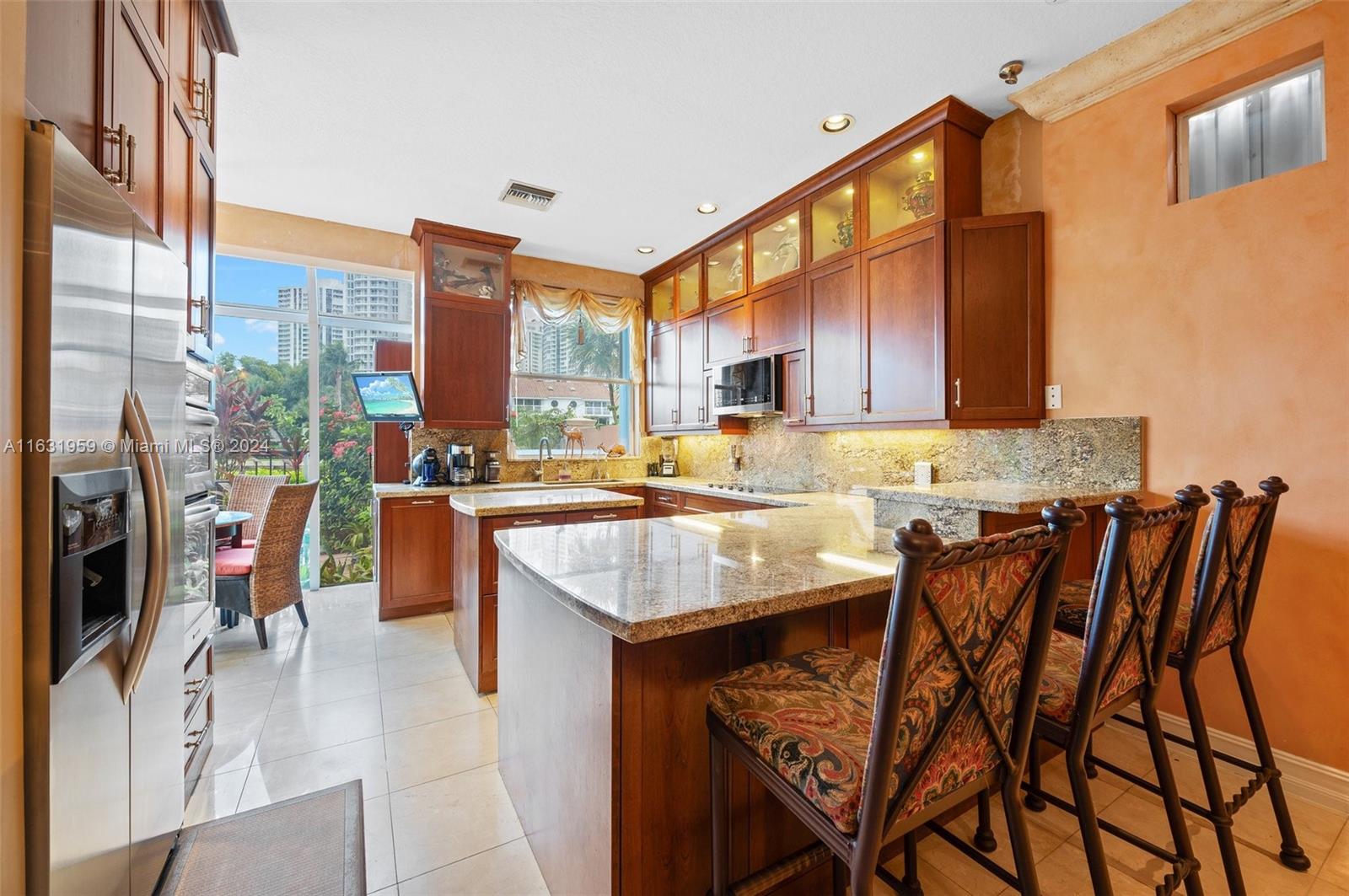 ISLAND WAY - Residential