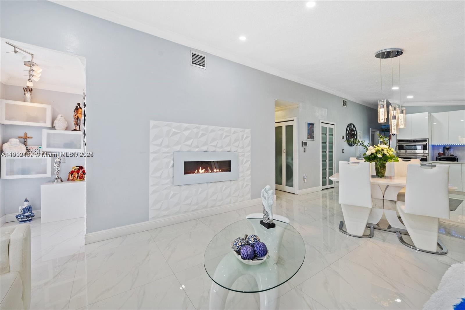 RICHARDS HOMES - Residential Lease