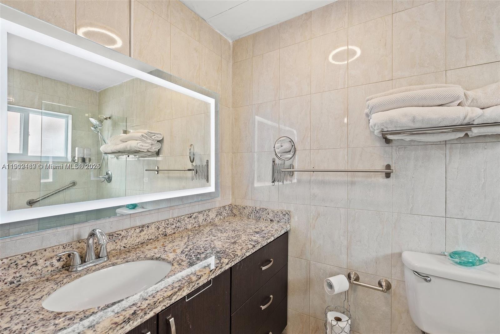 RICHARDS HOMES - Residential Lease