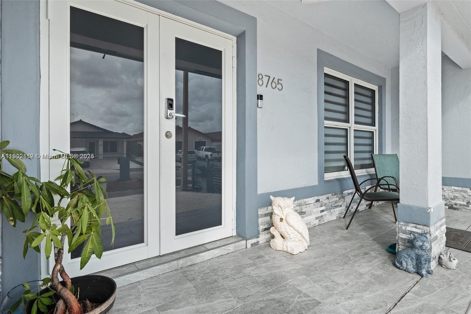 RICHARDS HOMES - Residential Lease