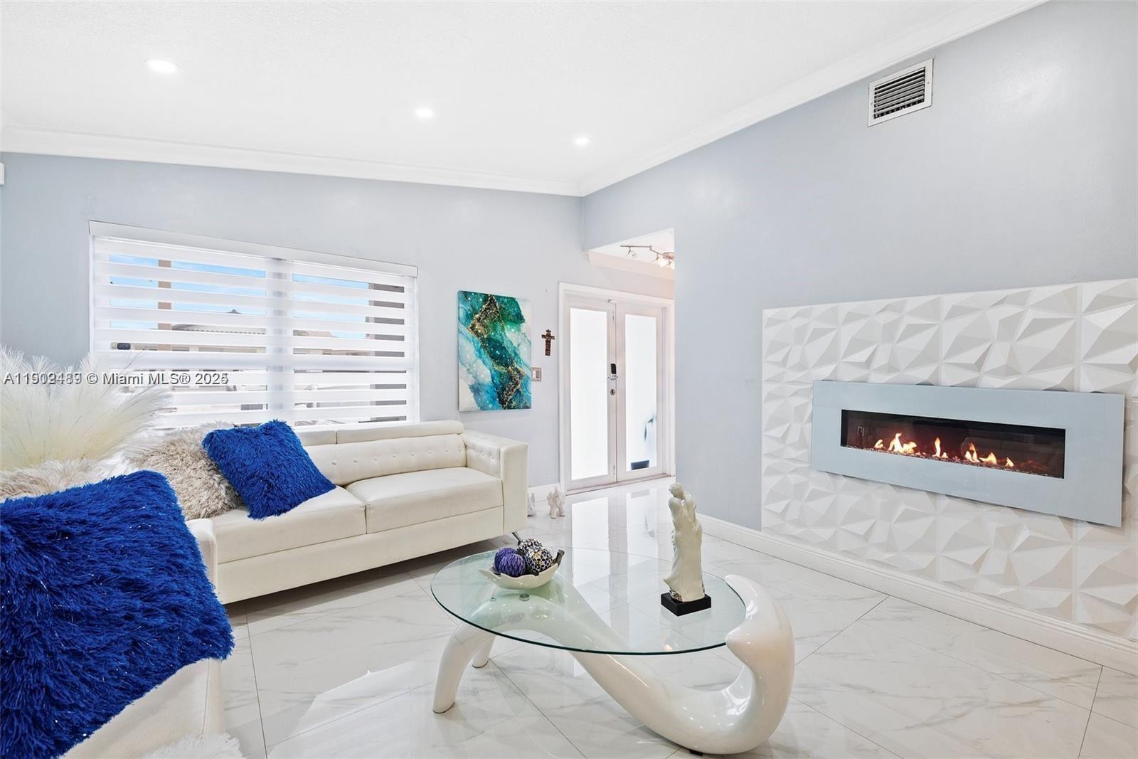 RICHARDS HOMES - Residential Lease