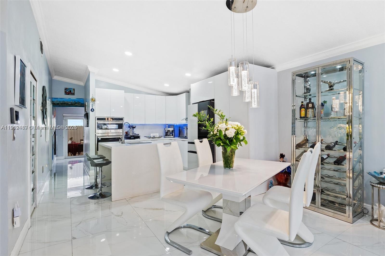 RICHARDS HOMES - Residential Lease