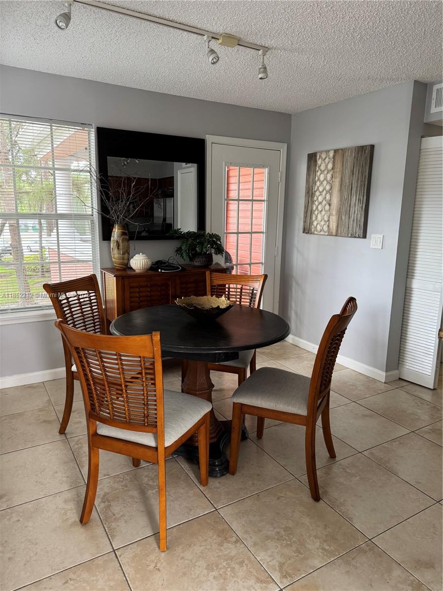 BAHIA AT DELRAY CONDO - Residential Lease