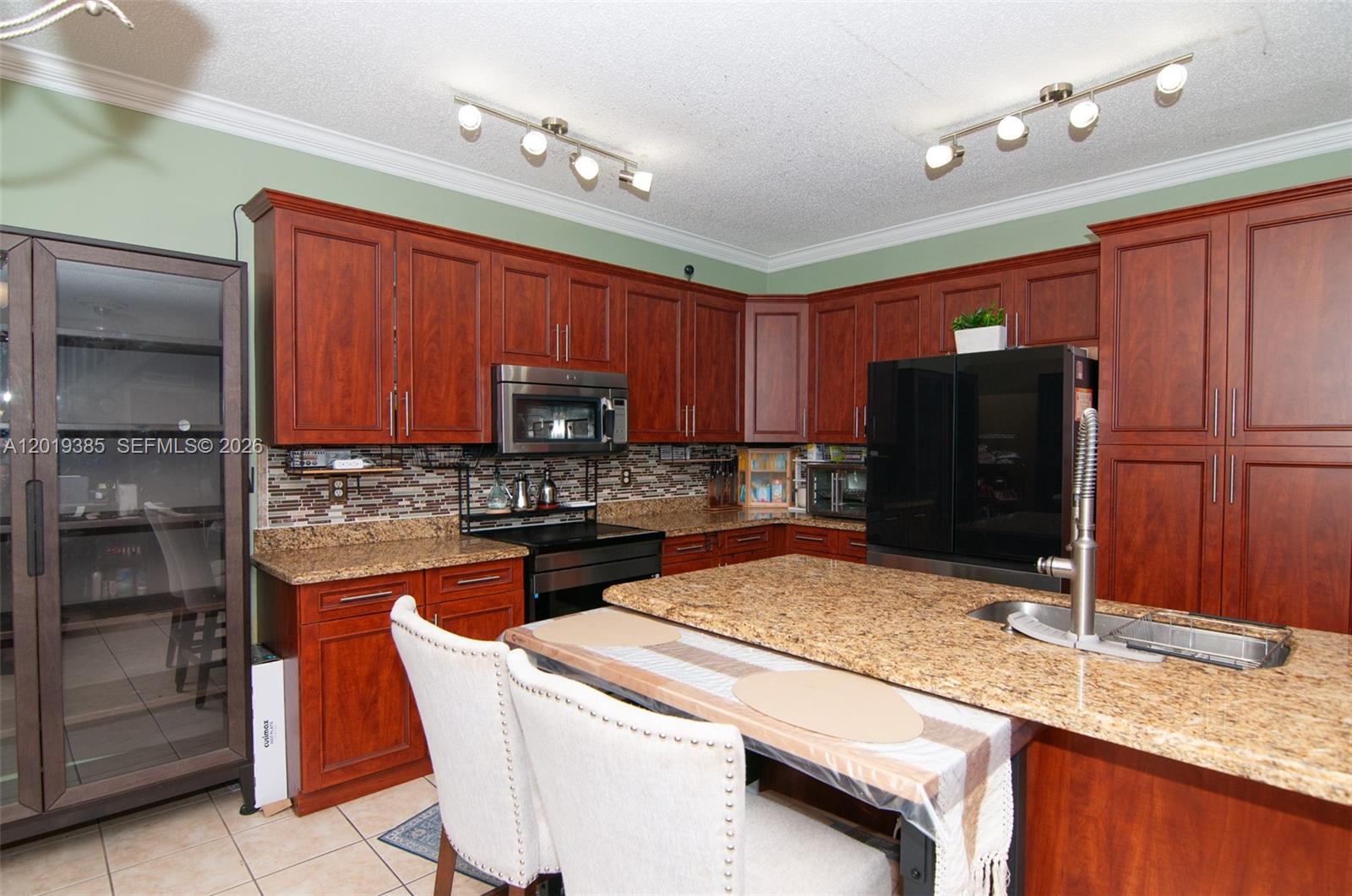 RIVIERA ISLES III - Residential