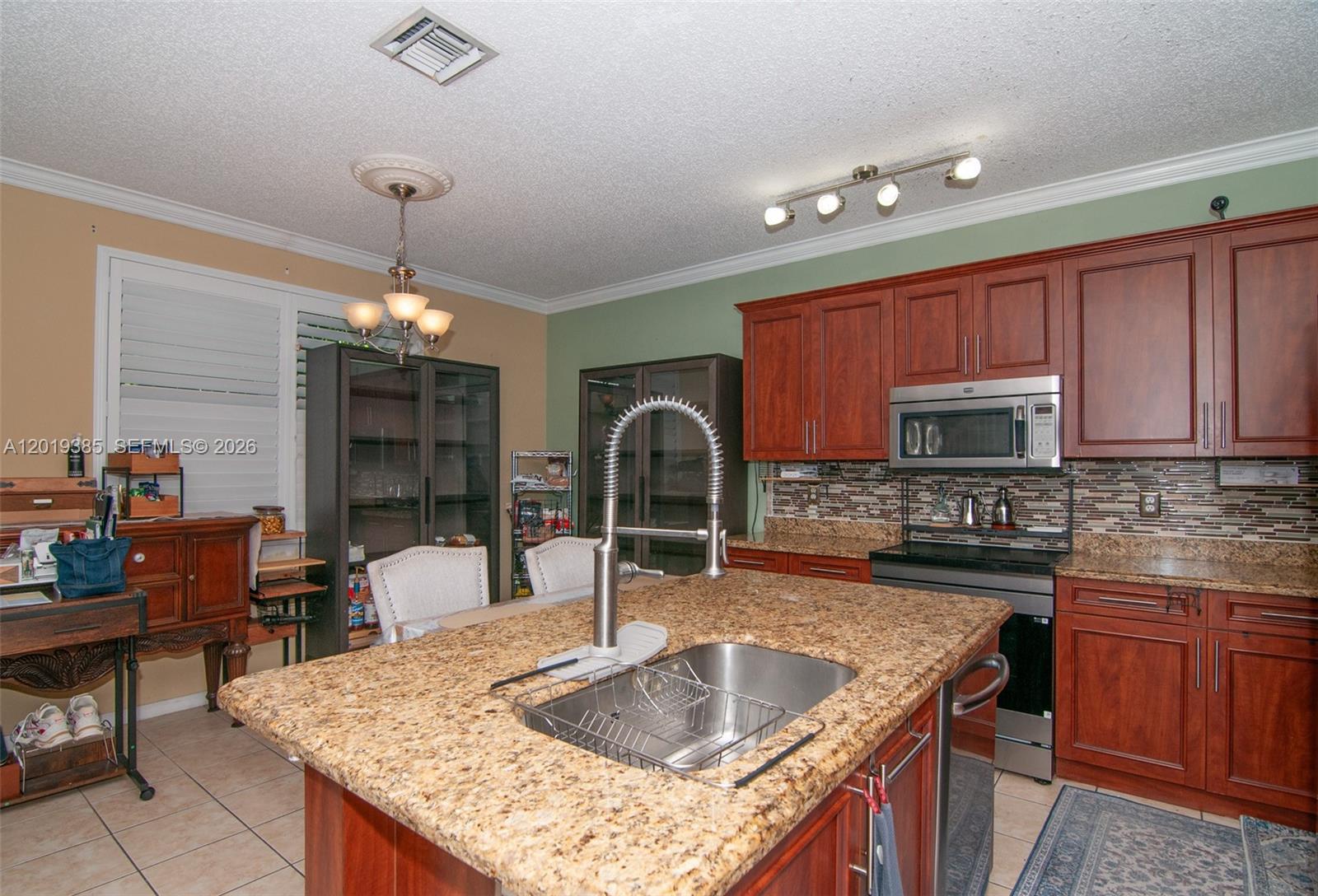 RIVIERA ISLES III - Residential
