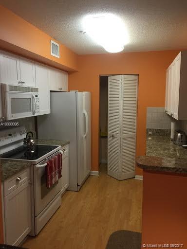 CARRINGTON AT COCONUT CRE - Residential Lease