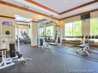 CARRINGTON AT COCONUT CRE - Residential Lease