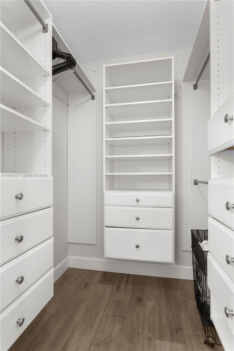 REEF EAST CONDO - Residential