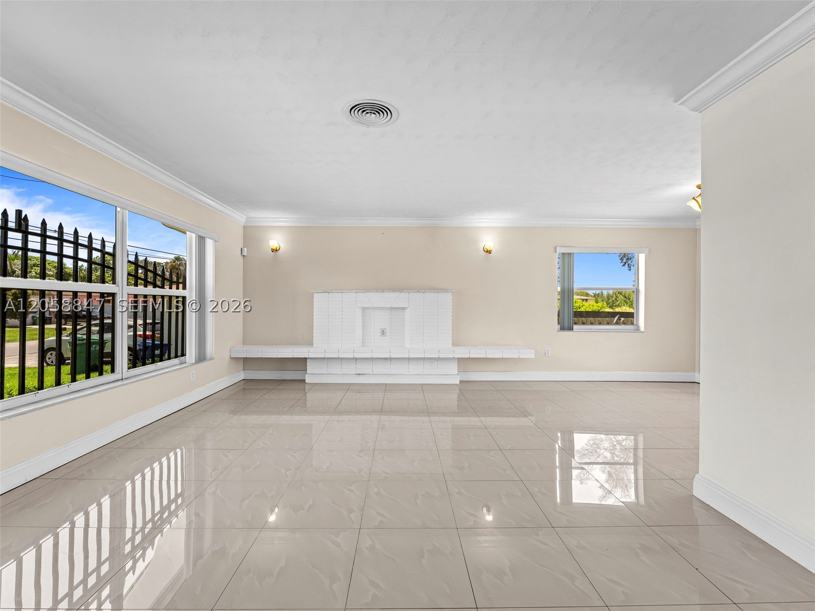 2045 NW 115th St