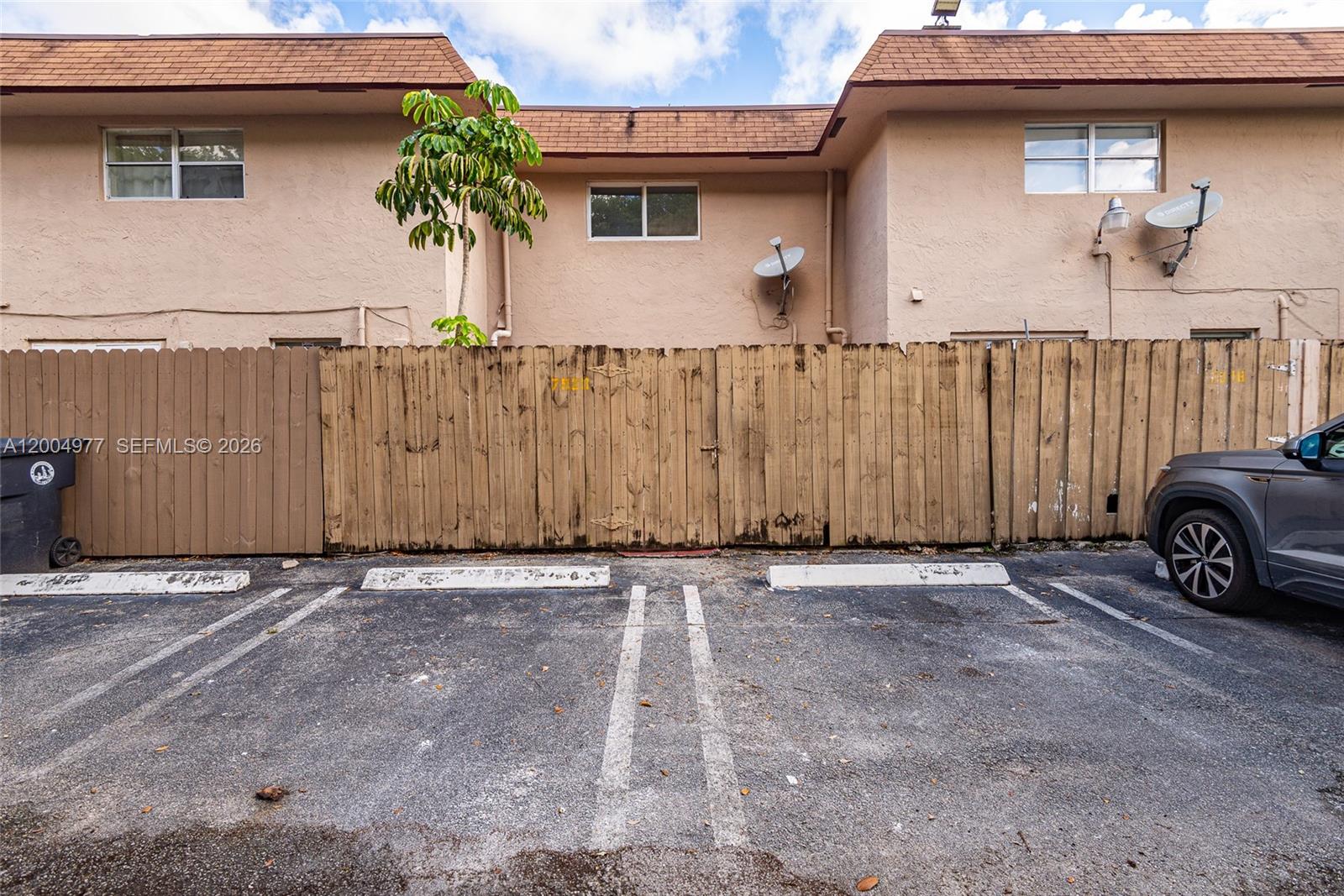 TAM OSHANTER GARDENS FAMIl - Residential