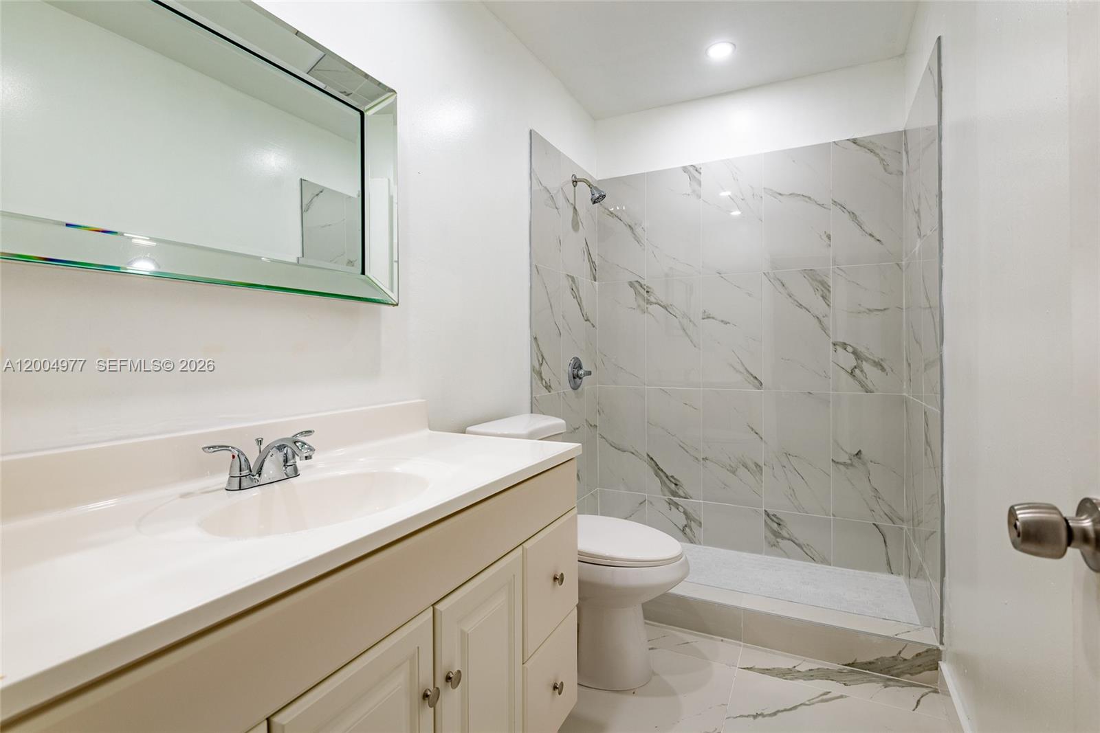 TAM OSHANTER GARDENS FAMIl - Residential