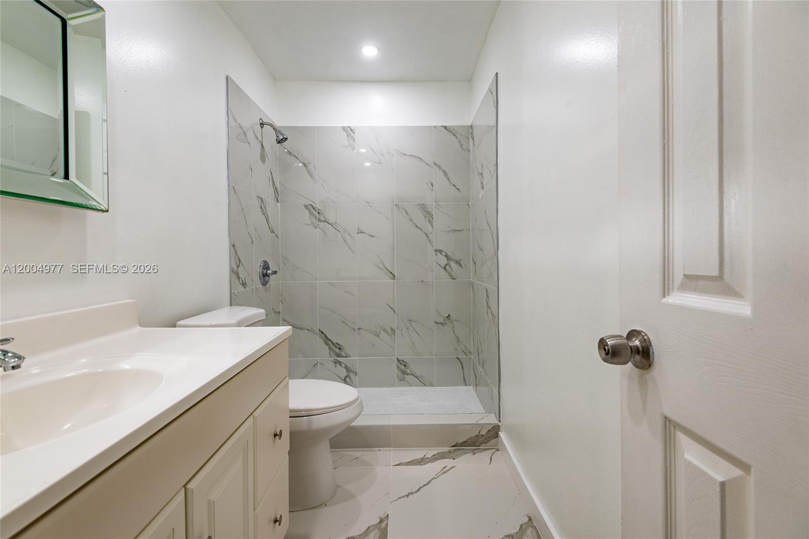 TAM OSHANTER GARDENS FAMIl - Residential