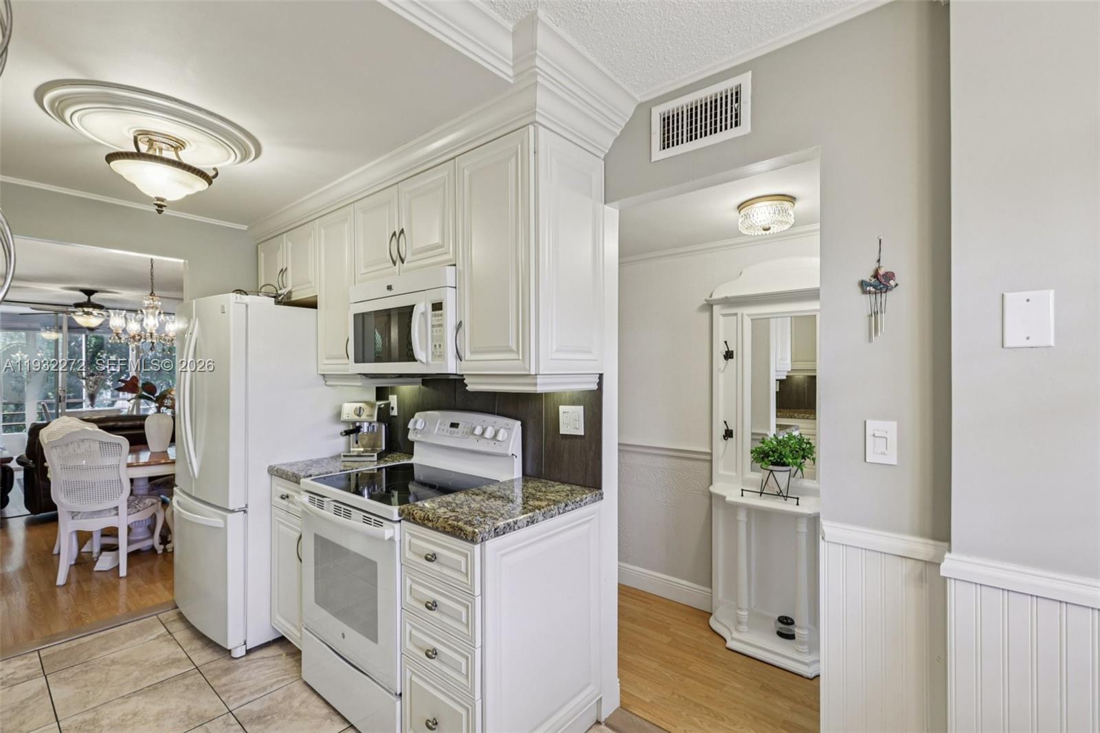 CYPRESS CHASE CONDO NO 3 - Residential