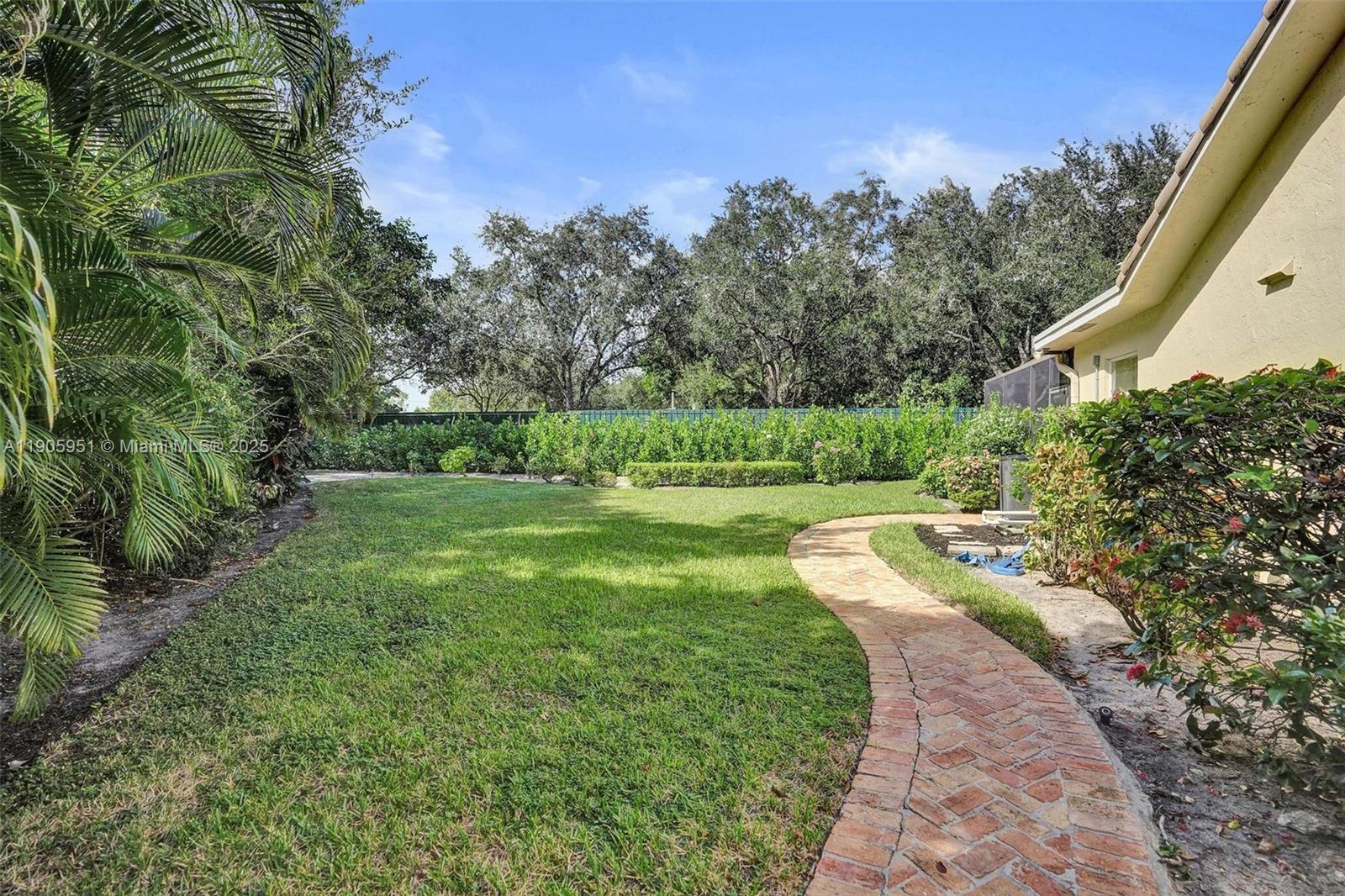 BOCA TIERRA 2ND SEC - Residential Lease