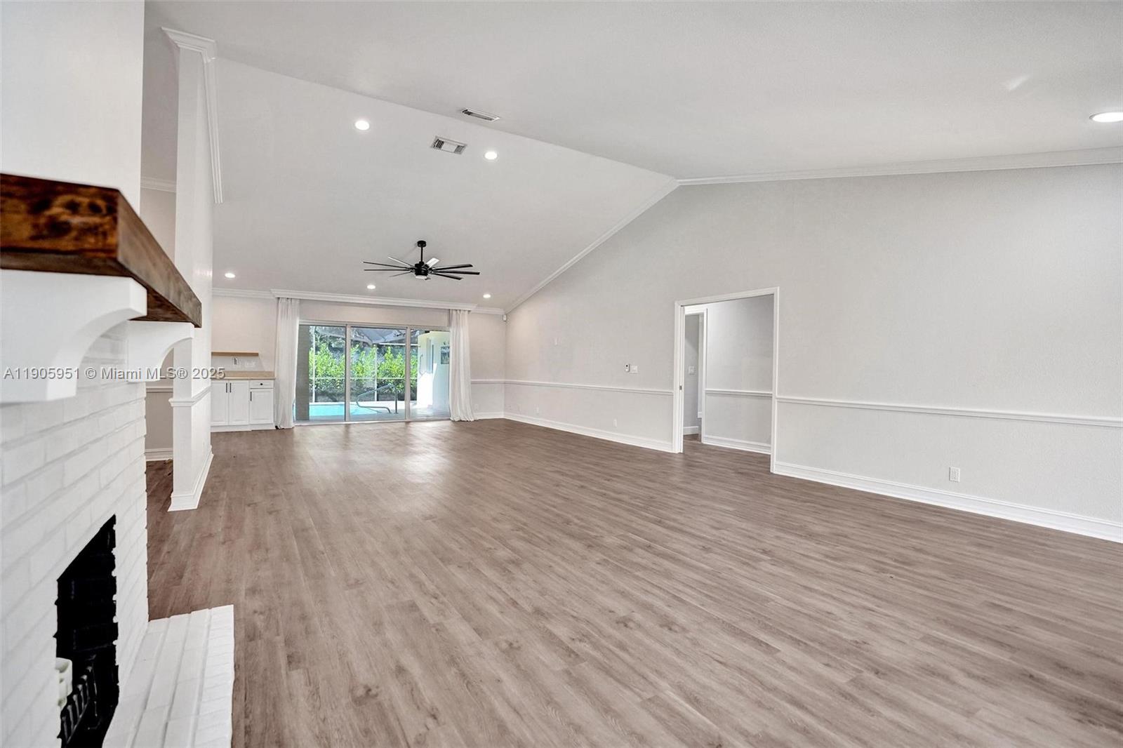 BOCA TIERRA 2ND SEC - Residential Lease