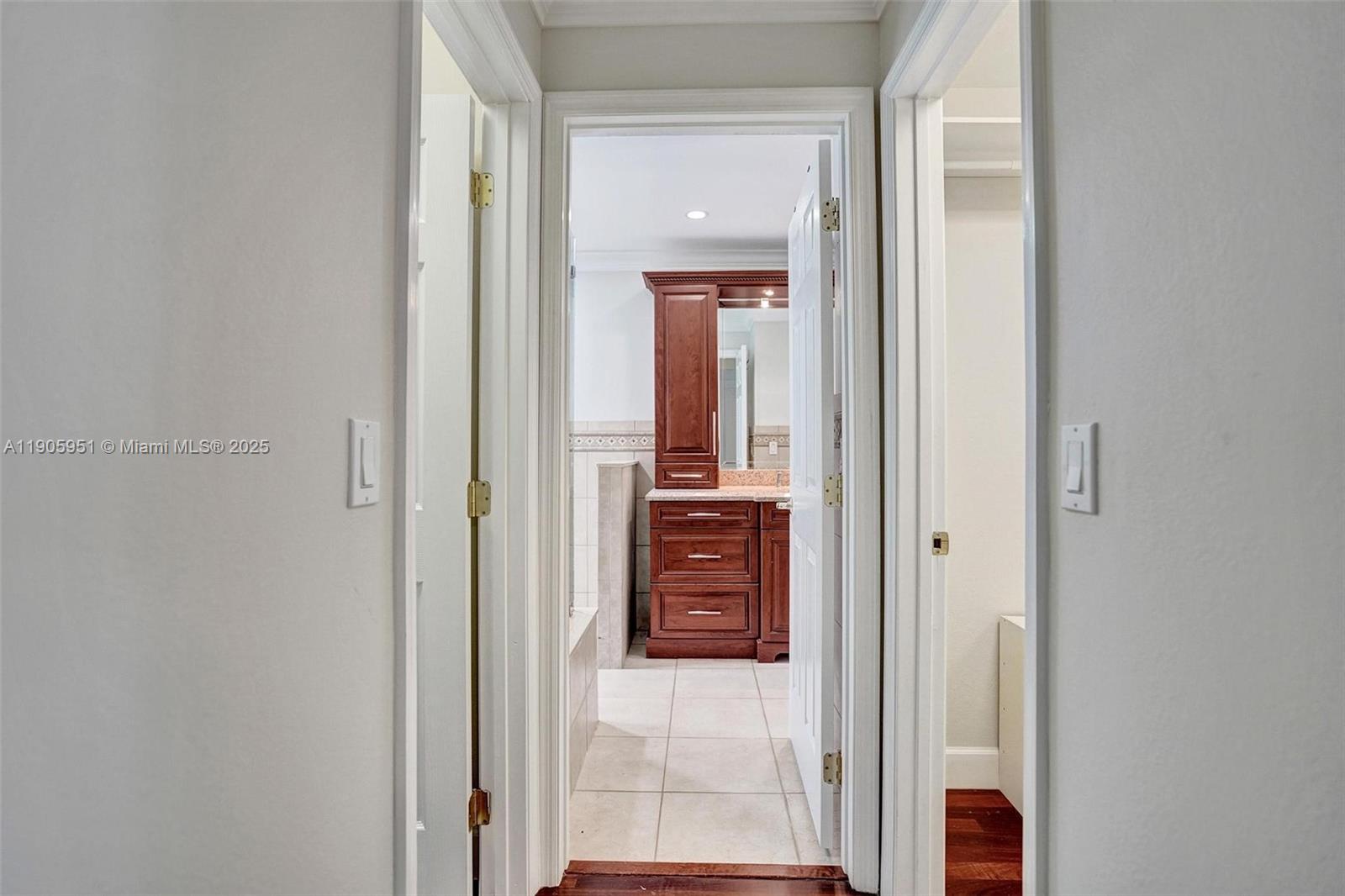 BOCA TIERRA 2ND SEC - Residential Lease