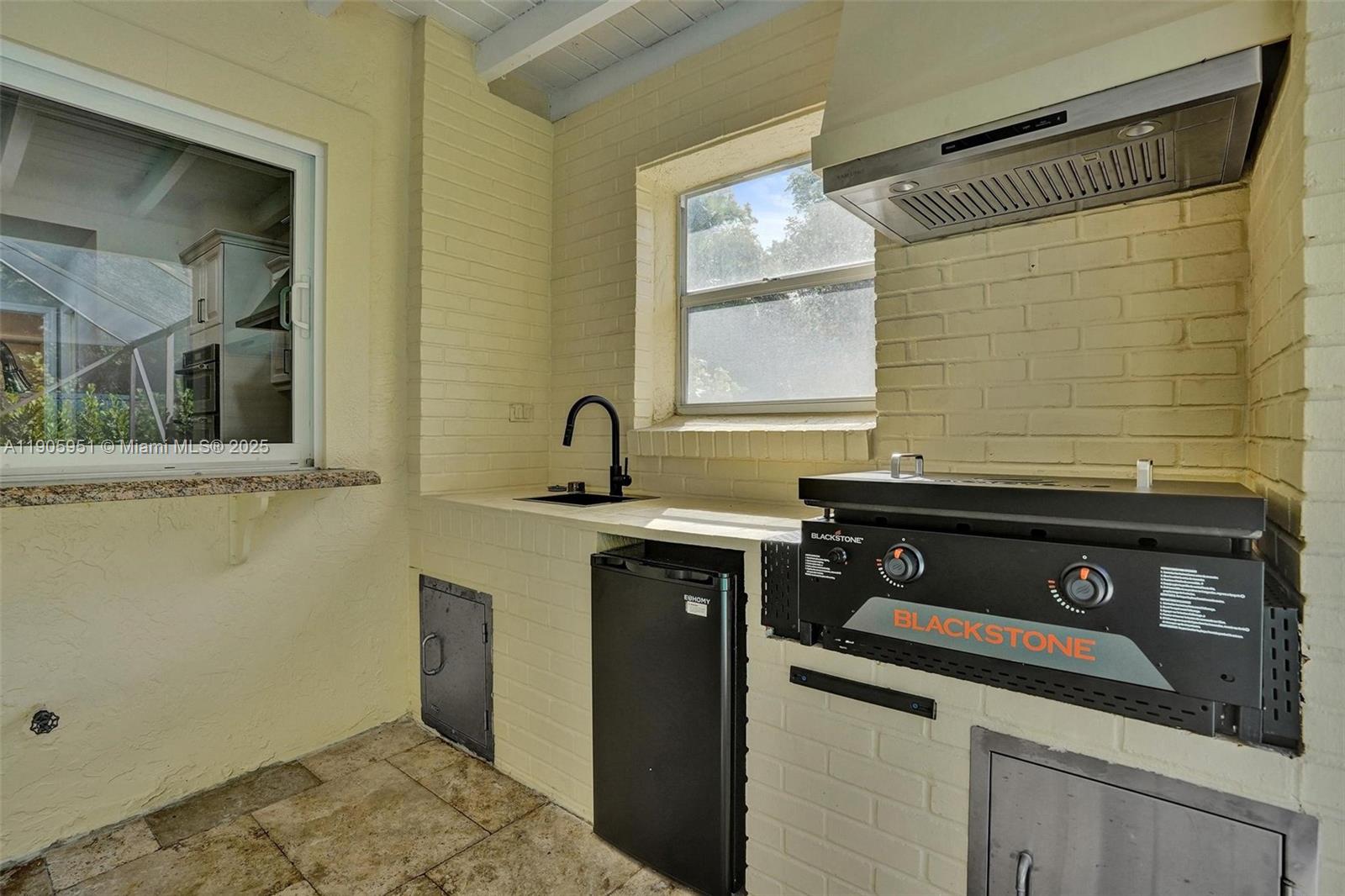 BOCA TIERRA 2ND SEC - Residential Lease