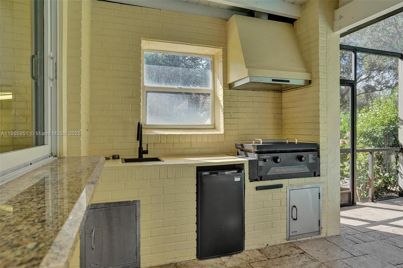 BOCA TIERRA 2ND SEC - Residential Lease