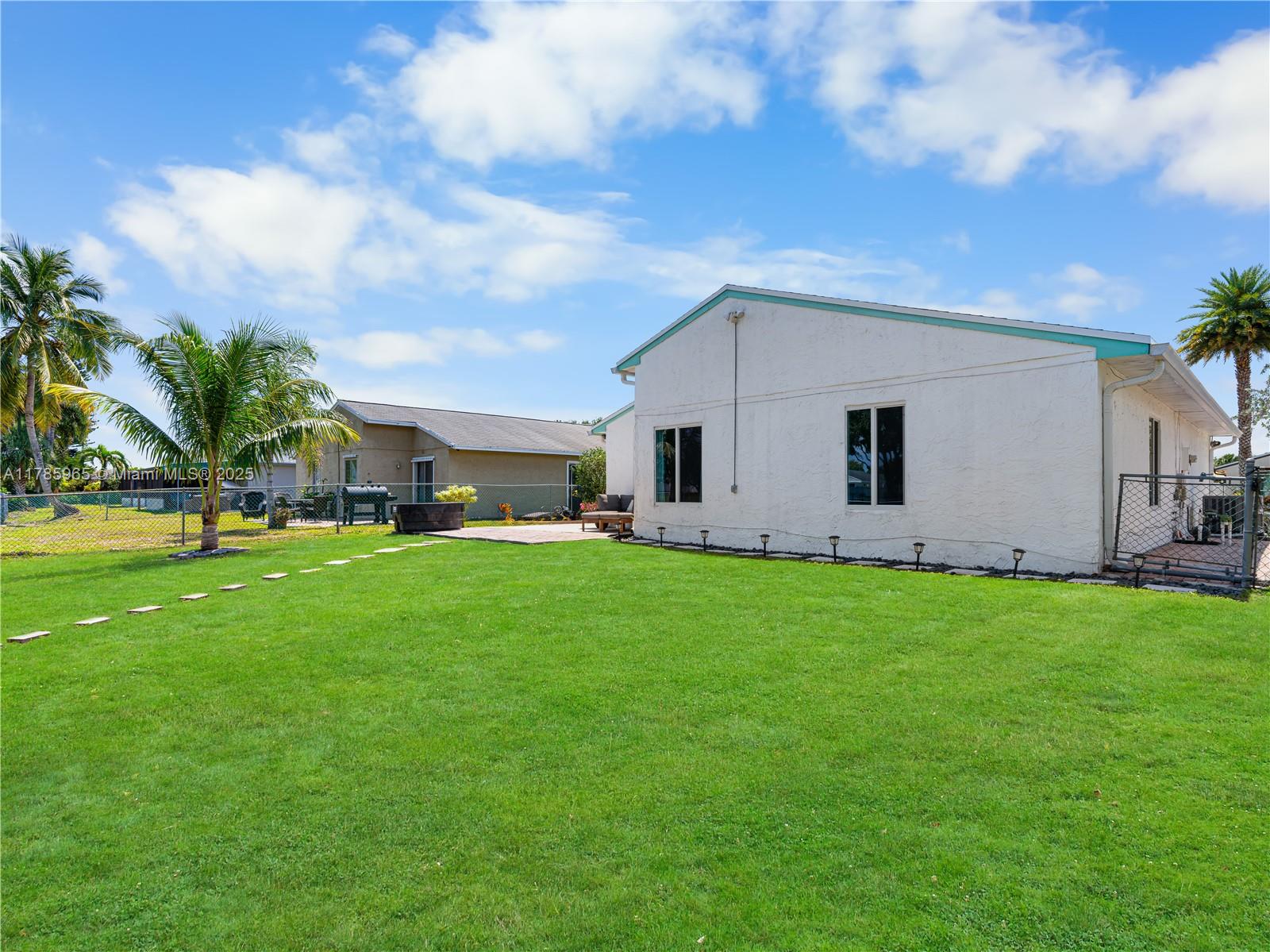 COUNTRY PARK AT BOCA RATO - Residential