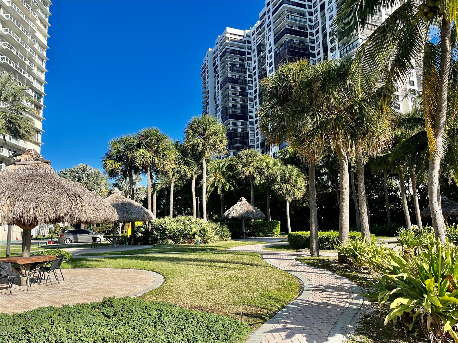 2451 Brickell Ave 4P