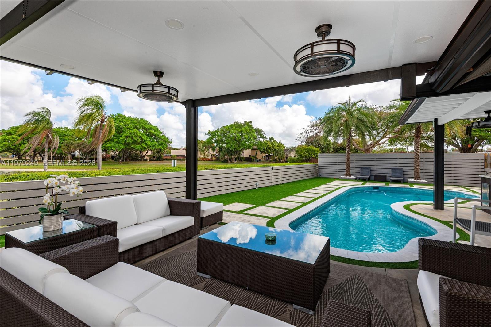 HAMMOCKS SEC 3 - Residential