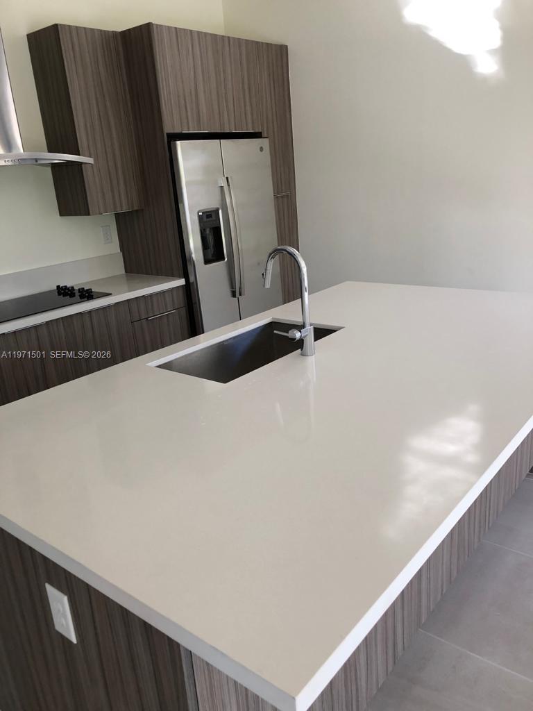 DUNNWOODY LAKE - Residential