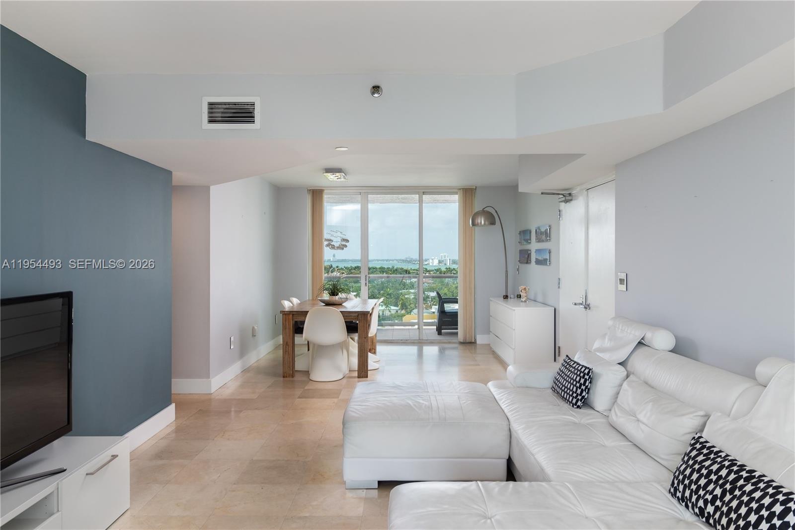 5900 Collins Ave 1207