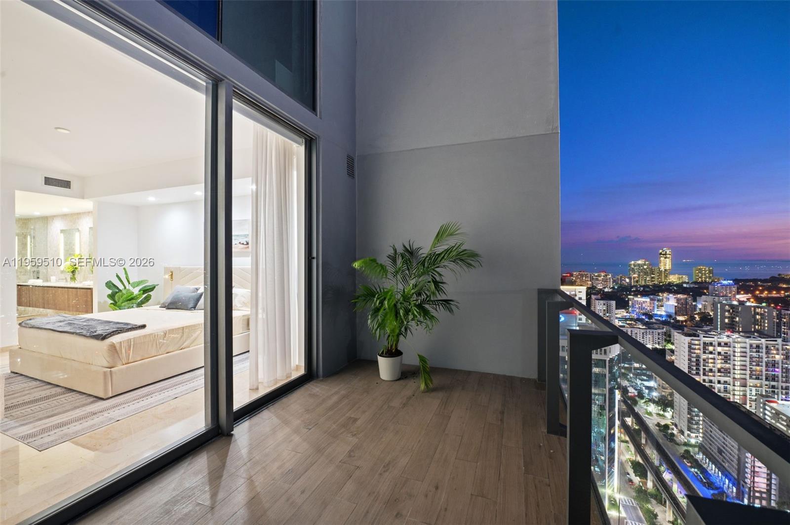 RISE CONDO - Residential