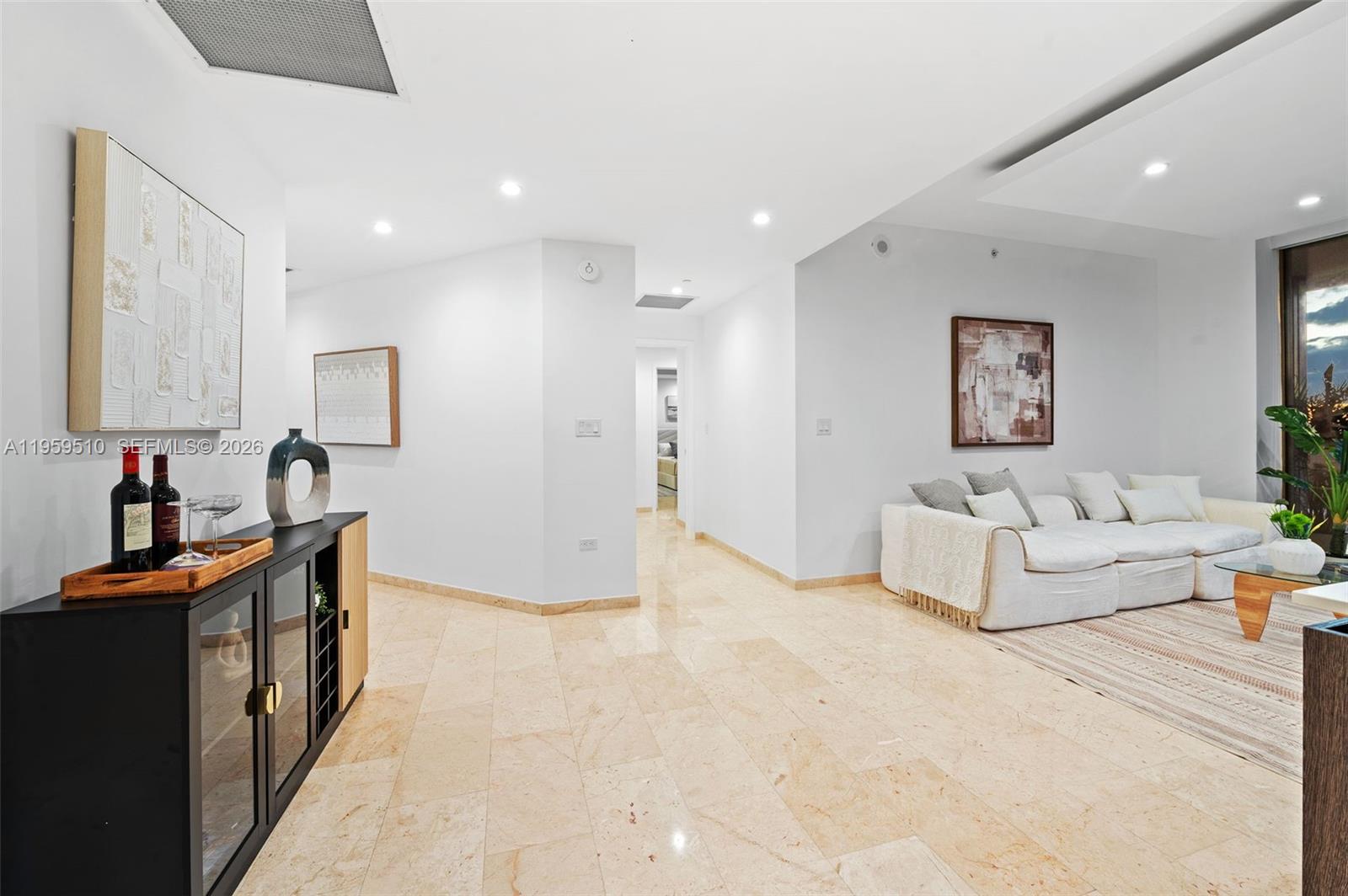 RISE CONDO - Residential