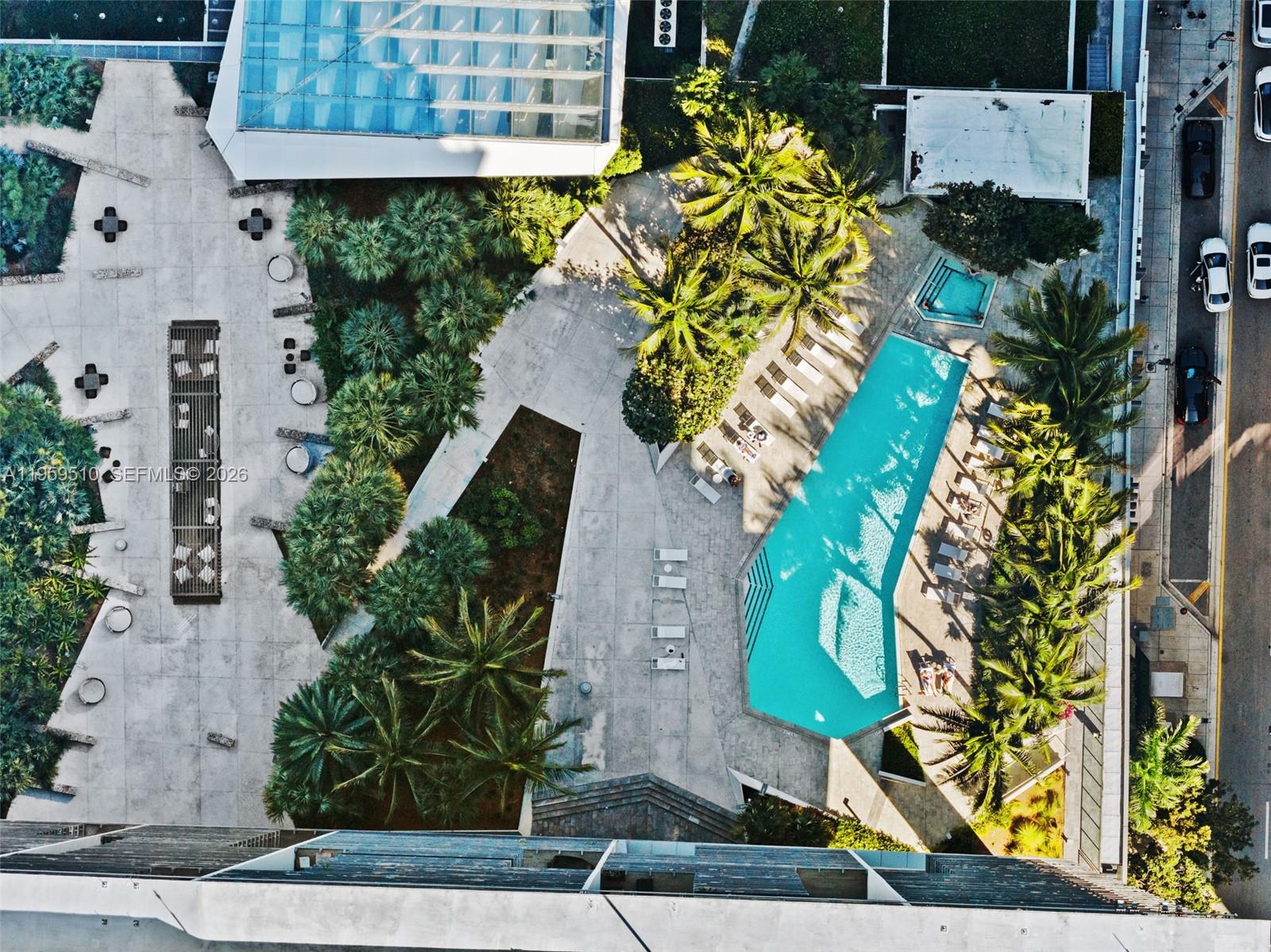 RISE CONDO - Residential