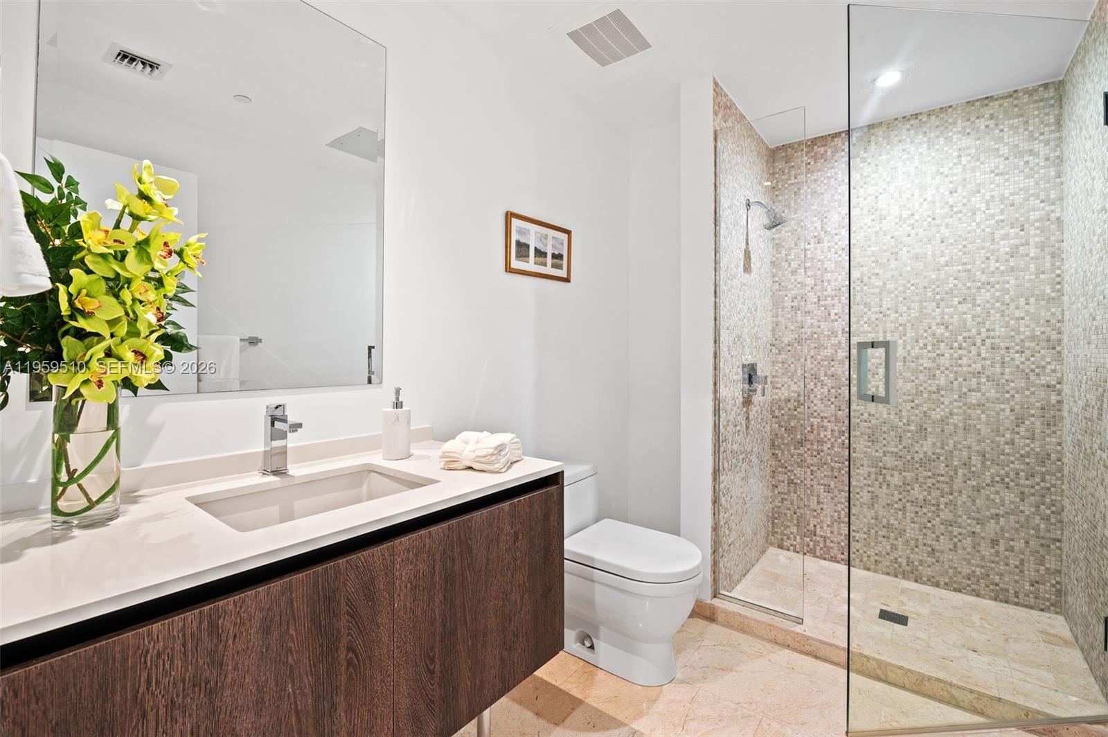 RISE CONDO - Residential