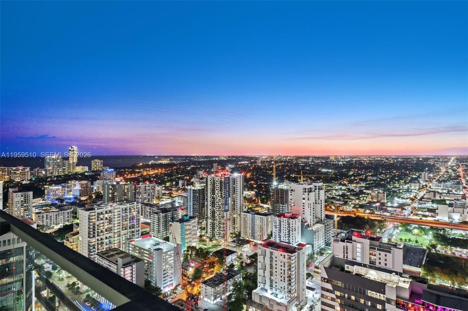 RISE CONDO - Residential