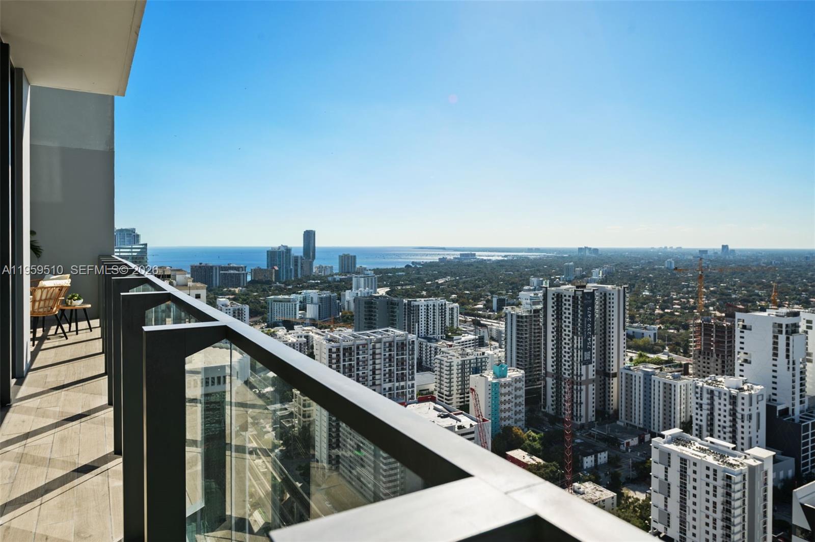 RISE CONDO - Residential