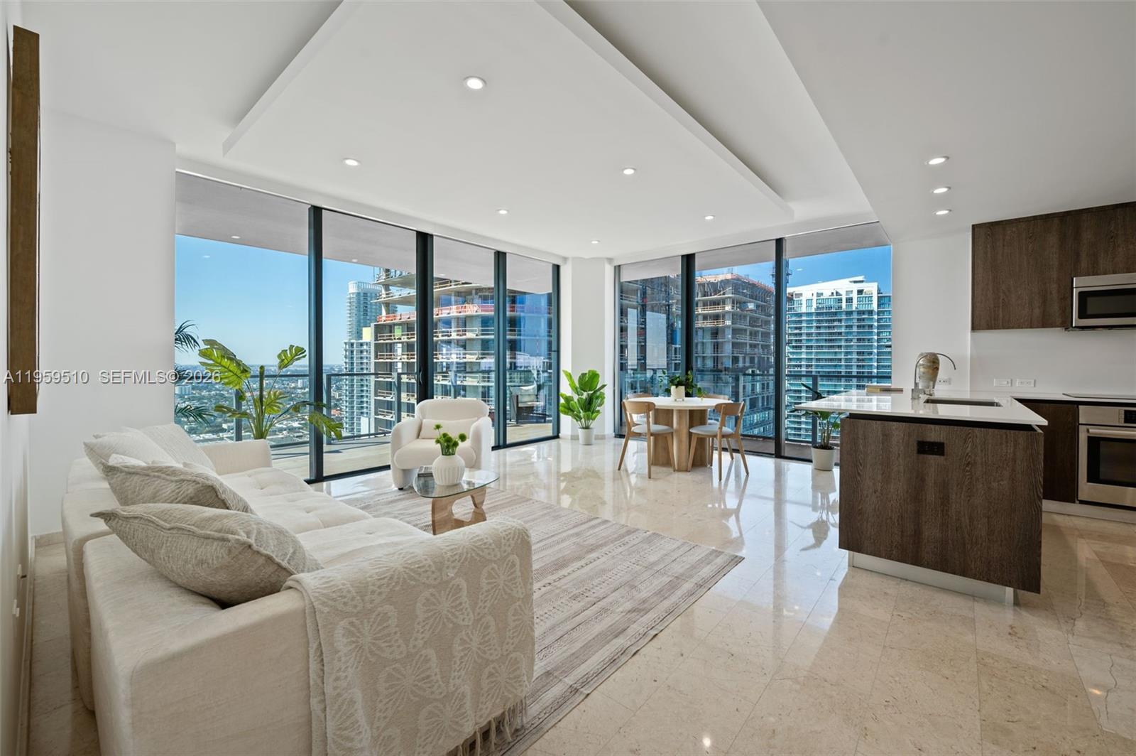 RISE CONDO - Residential