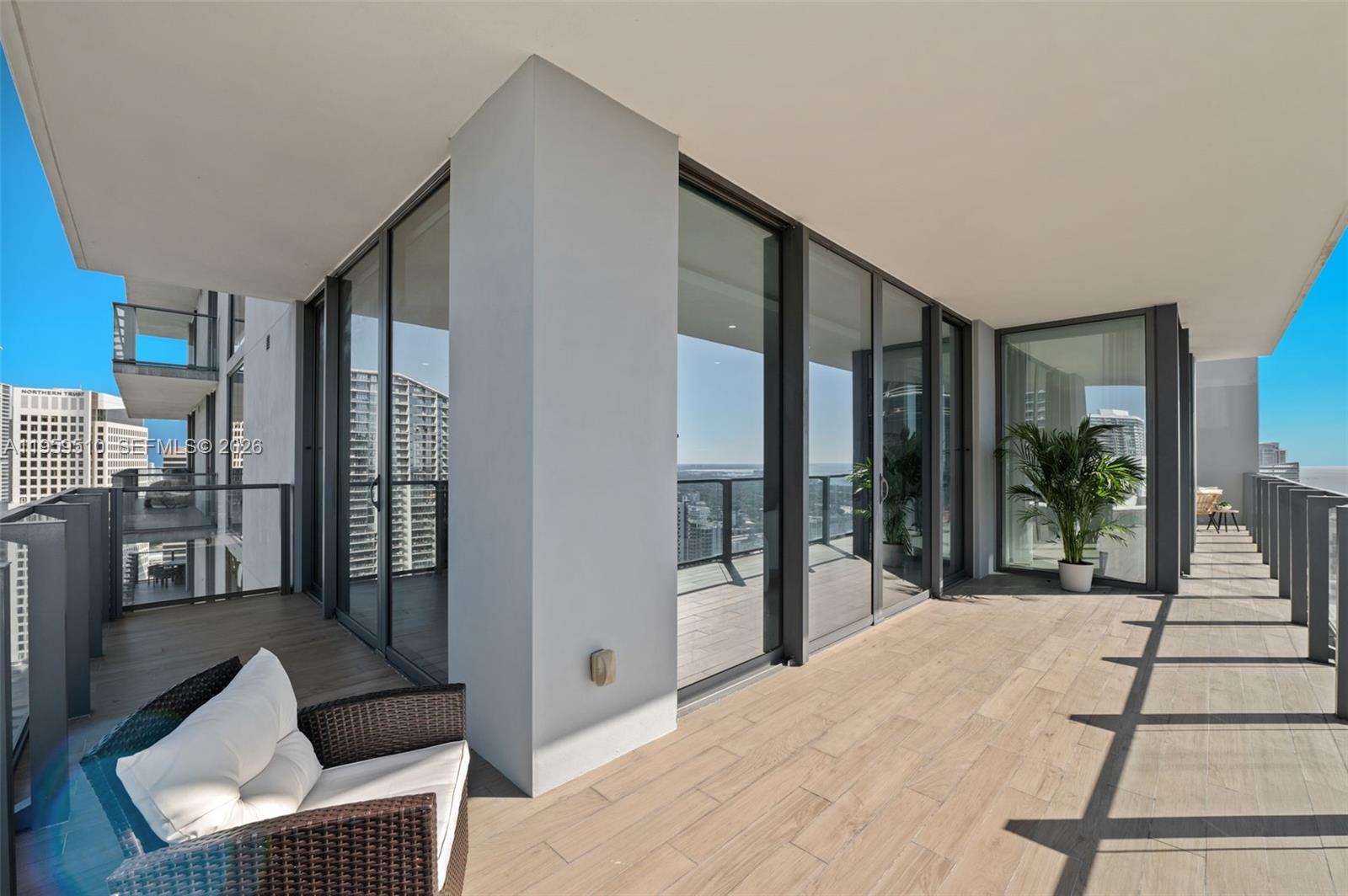 RISE CONDO - Residential