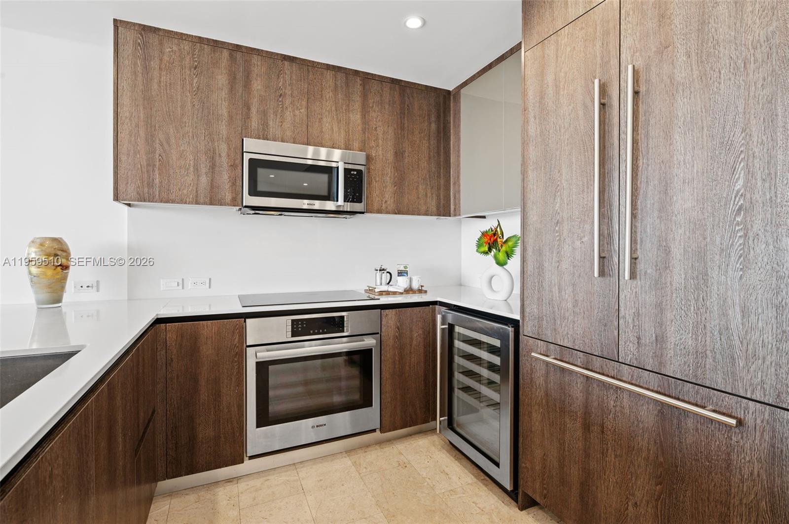 RISE CONDO - Residential