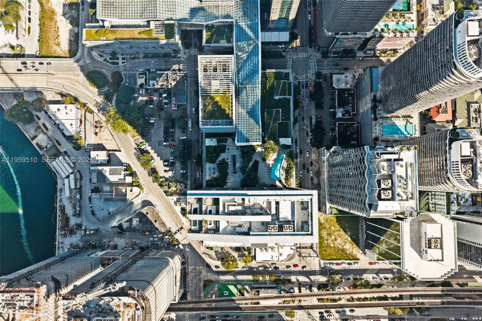 RISE CONDO - Residential