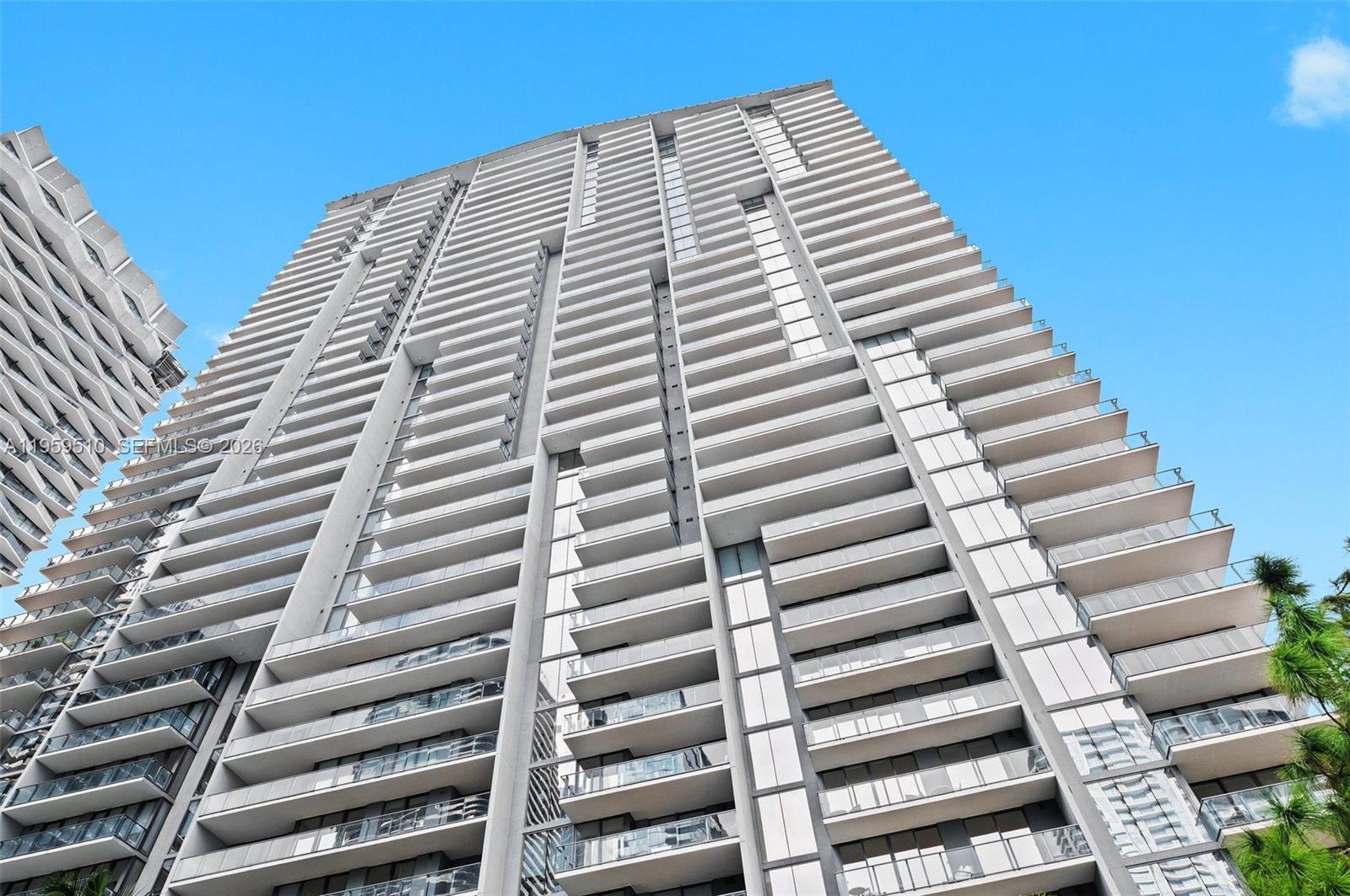 RISE CONDO - Residential