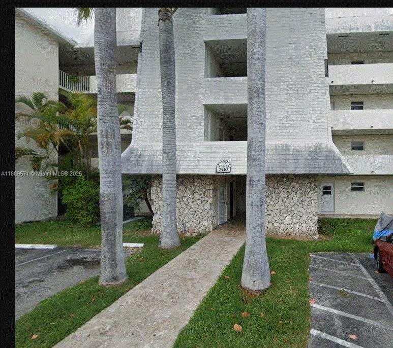 VILLAGE AT DADELAND CONDO - Residential Lease