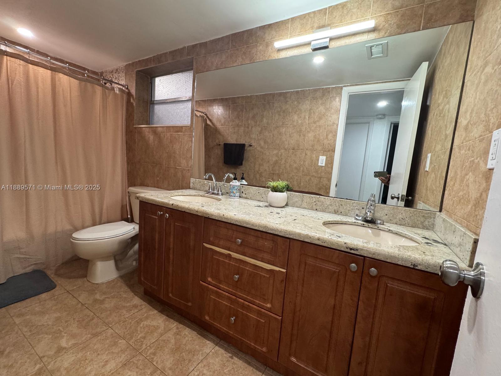 VILLAGE AT DADELAND CONDO - Residential Lease