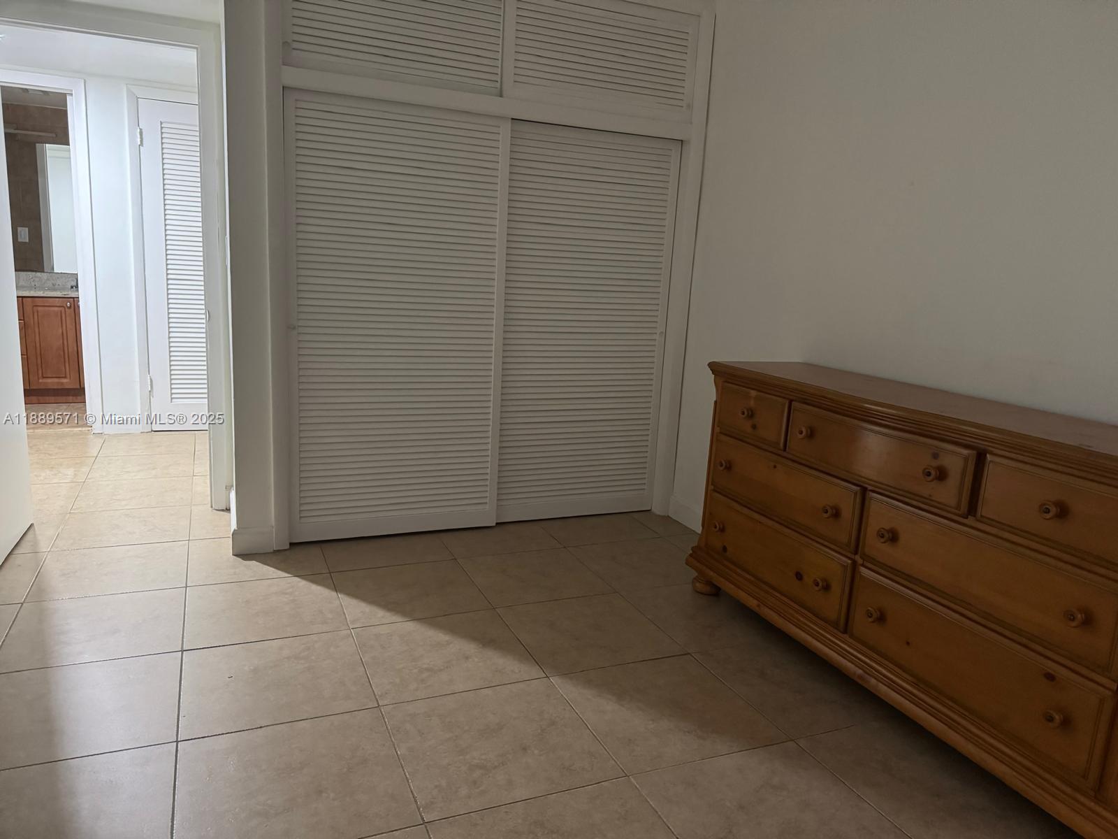 VILLAGE AT DADELAND CONDO - Residential Lease