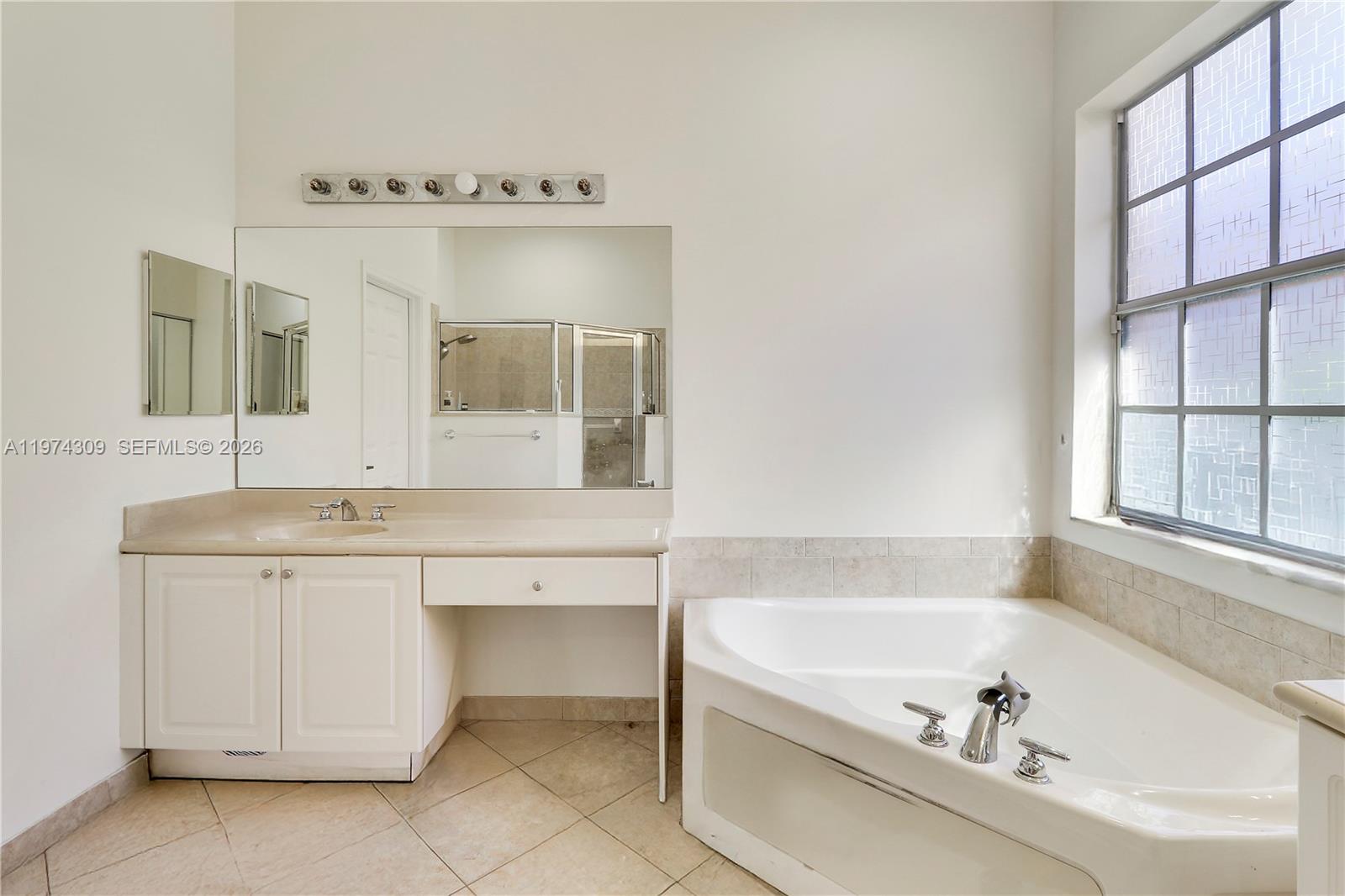 PINES ON PENNOCK LANE PUD - Residential Lease