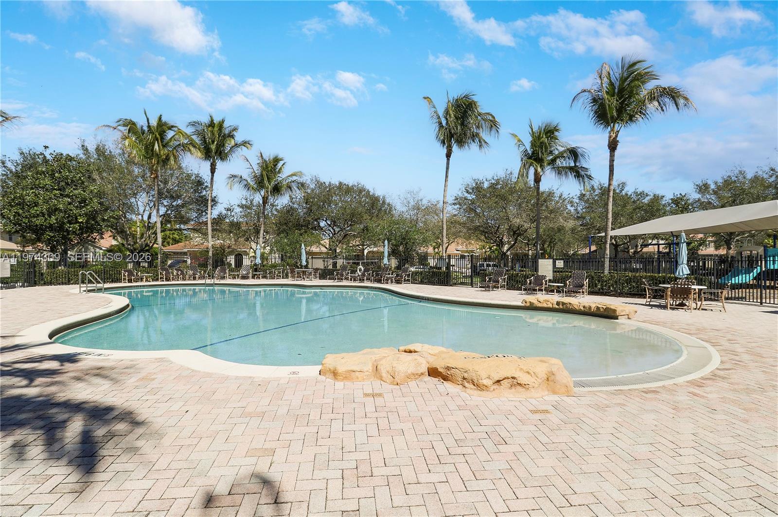 PINES ON PENNOCK LANE PUD - Residential Lease