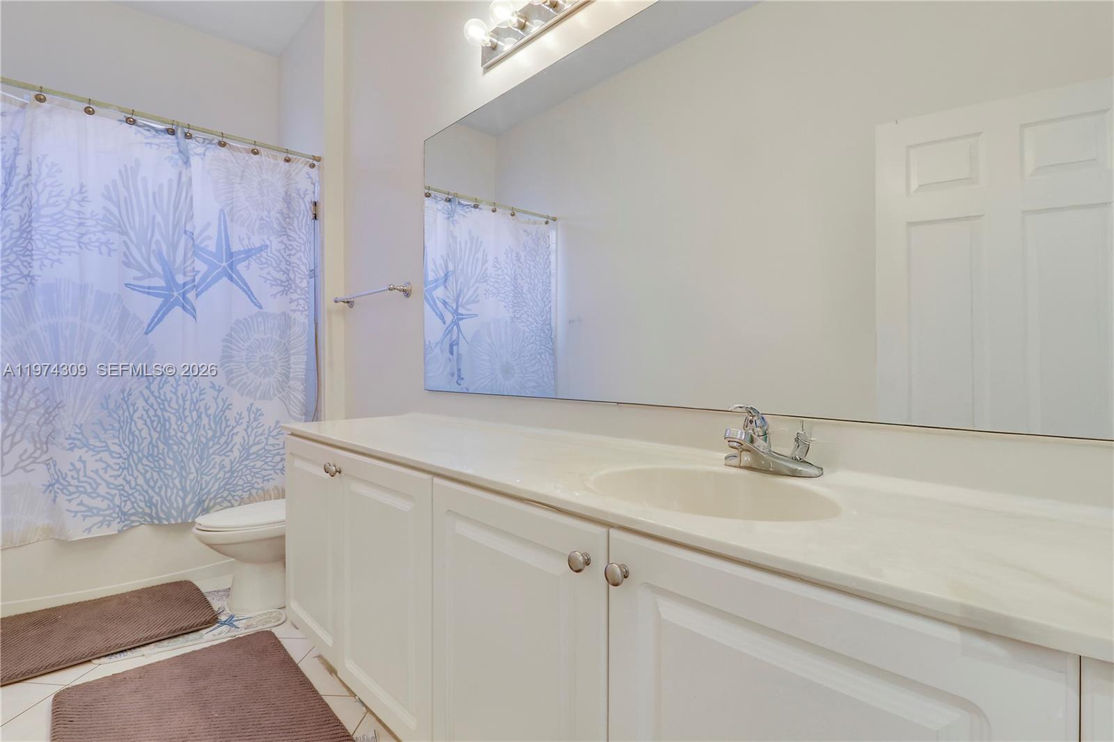 PINES ON PENNOCK LANE PUD - Residential Lease